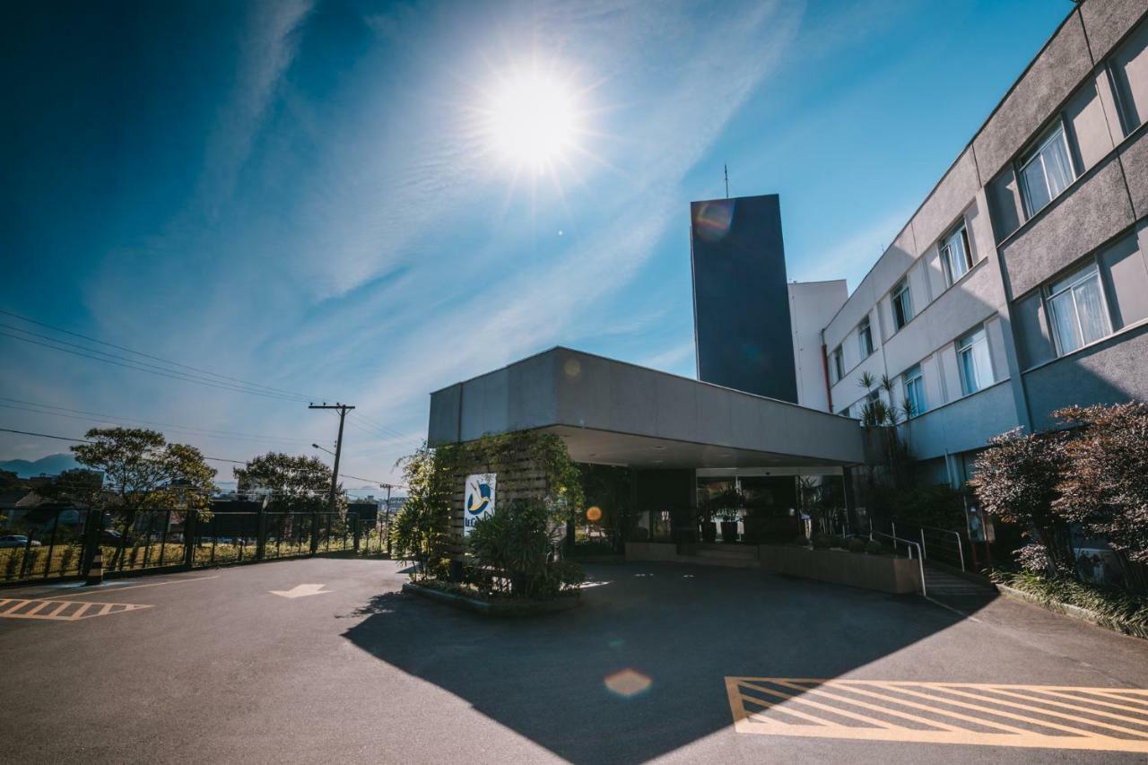 Le Canard Joinville Esterno foto