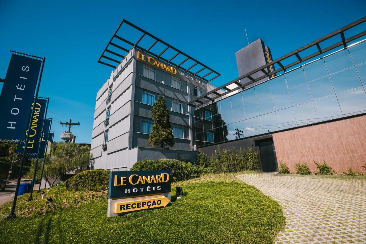 Le Canard Joinville Esterno foto
